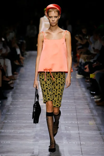 Look 11